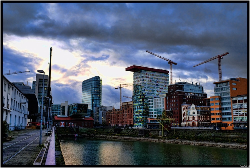 18-12-03_16_50-border.jpg