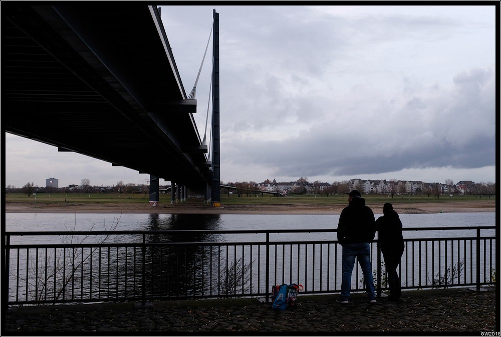 18-12-03_17_18-border.jpg