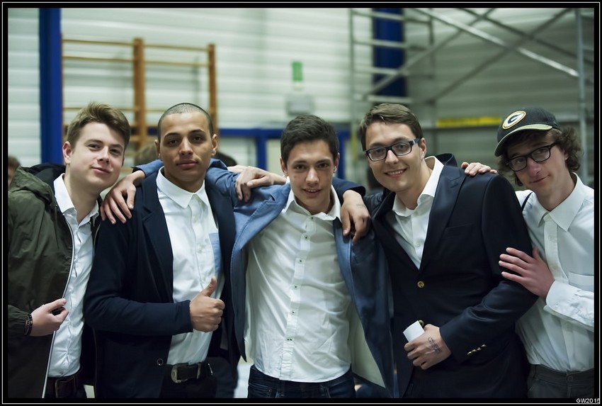 20150430_185400-border.jpg (108 KB)