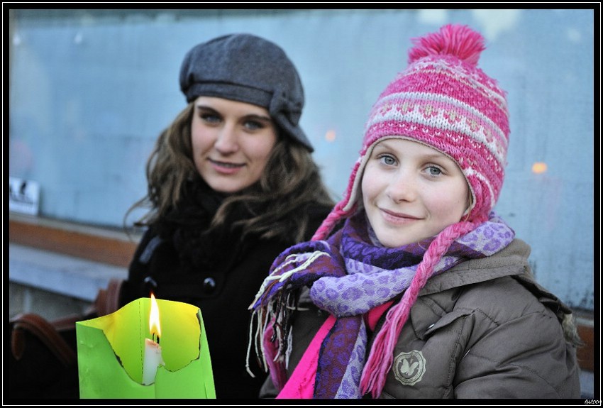 2009_12_15_16_01 _01-border.jpg (112 KB)