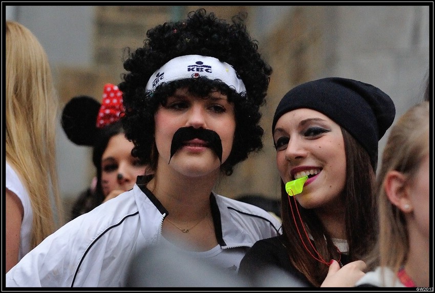 13_11_29_14-22-44-border.jpg (128 KB)